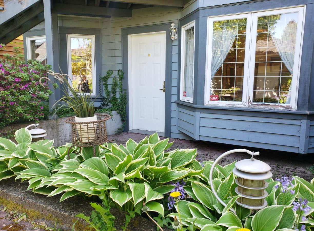 Bright Garden Suite By Forest & Beach & Ubc Vancouver Exterior photo